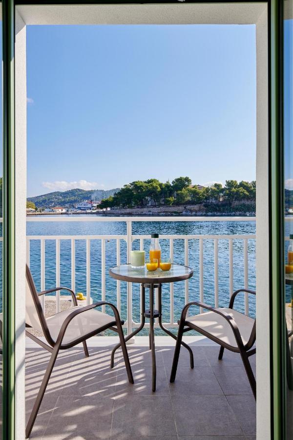 The Water Apart otel İskados Dış mekan fotoğraf